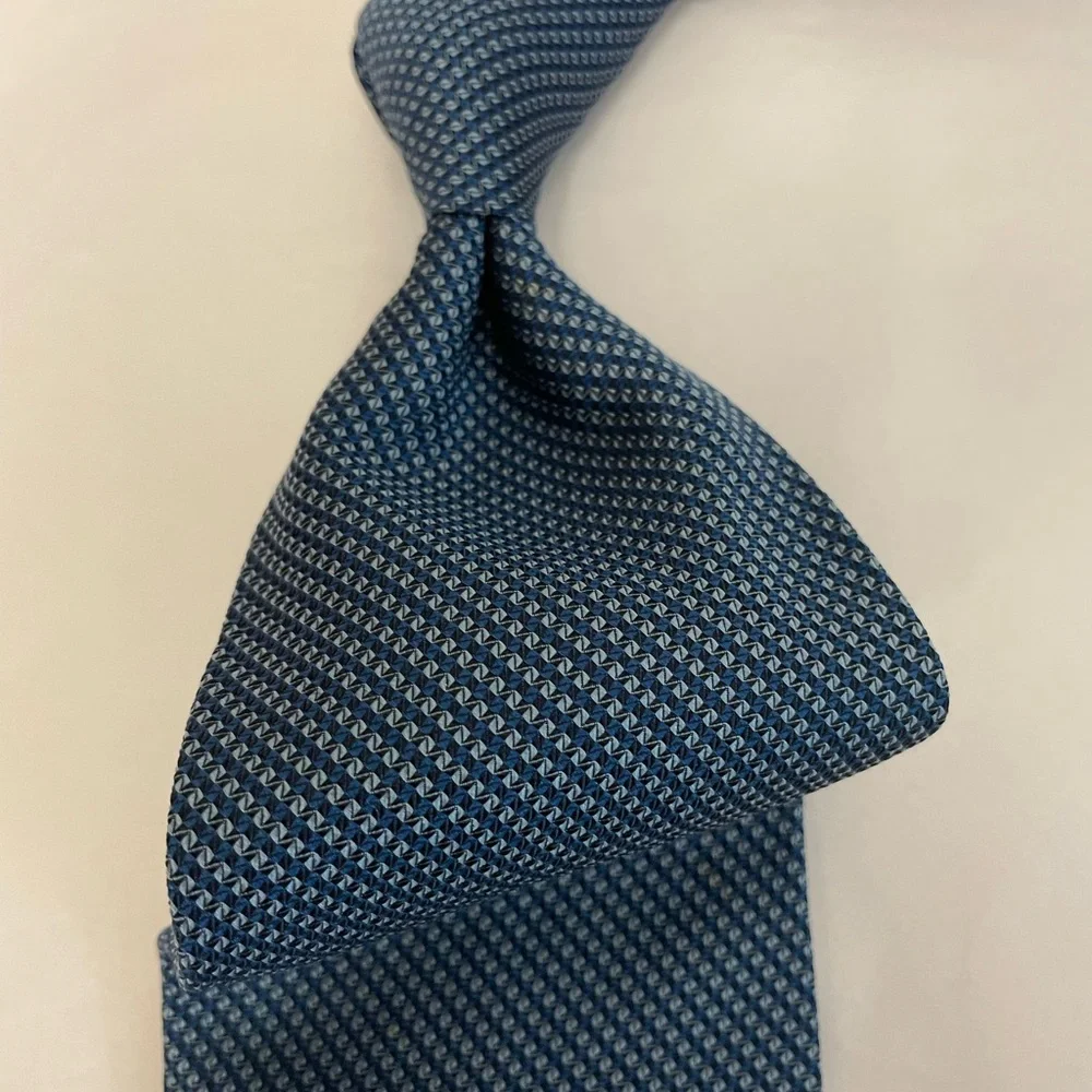 ROBERT‎ TALBOTT BEST OF CLASS Textured Woven Silk Power Tie in Blue